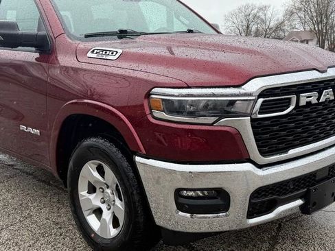 Used 2025 RAM 1500 Big Horn AWD/4WD image 2