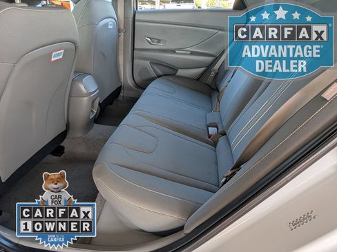 Used 2024 Hyundai Elantra SEL FWD image 19