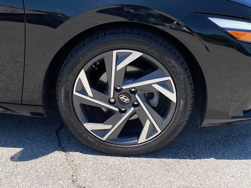 Used 2024 Hyundai Elantra Limited FWD image 33