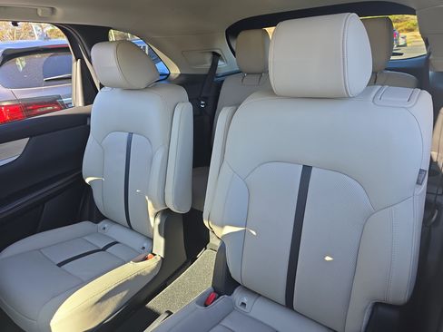 Used 2025 MAZDA CX-90 3.3 Turbo w/ Preferred Package image 16