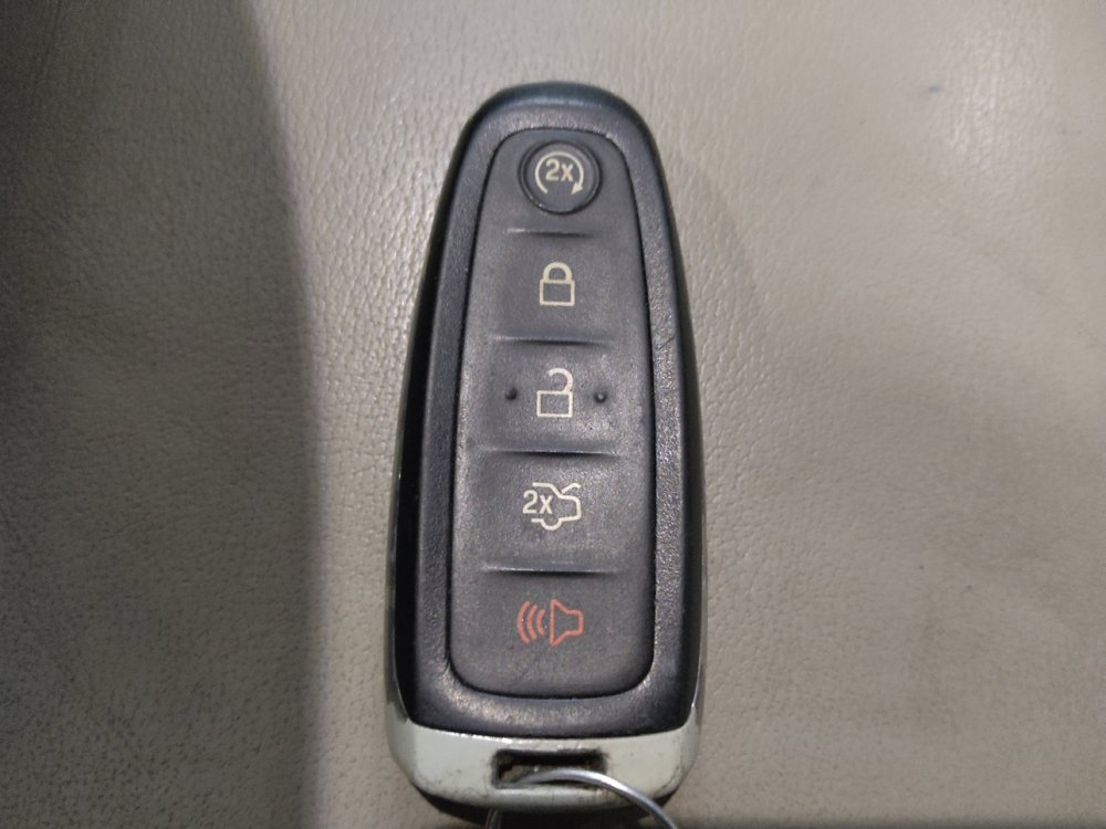Used 2017 Ford Escape Titanium FWD image 32