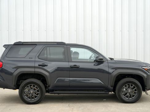 Used 2025 Toyota 4Runner SR5 image 53