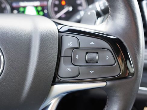 Certified 2023 Buick Enclave Essence image 32