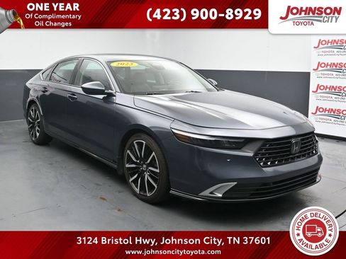 Used 2023 Honda Accord Touring image 1