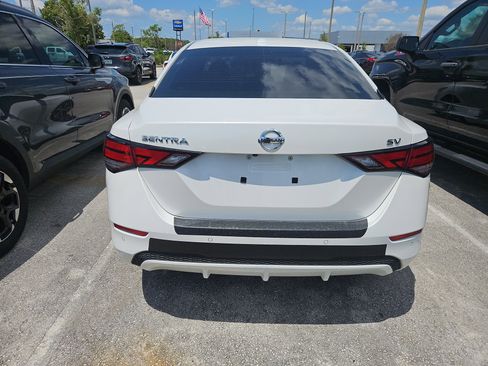 Used 2023 Nissan Sentra SV w/ All-Weather Package FWD image 5
