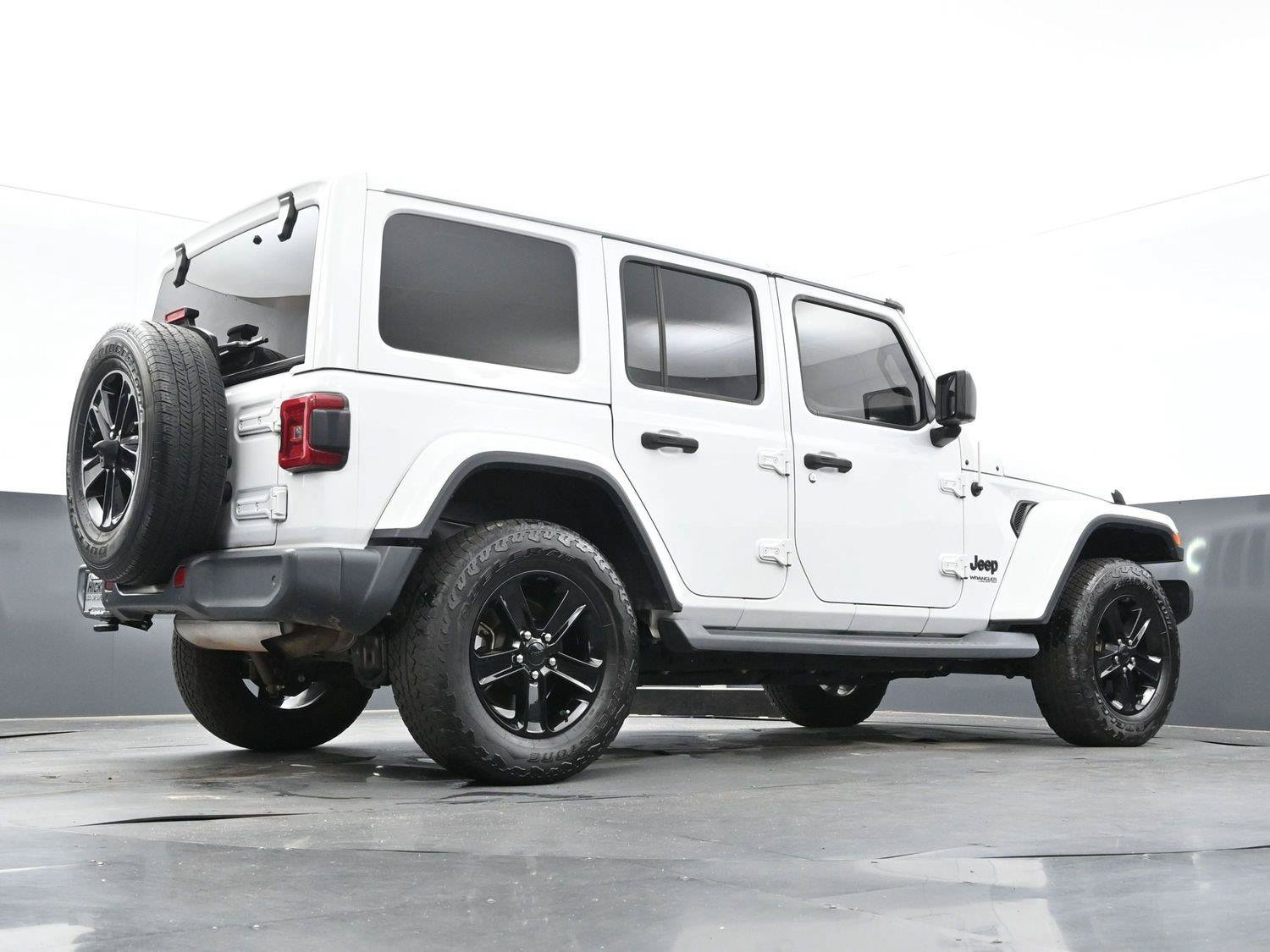 Used 2020 Jeep Wrangler Unlimited Sahara AWD/4WD image 41