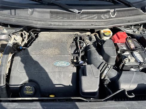 Used 2013 Ford Explorer Limited image 25