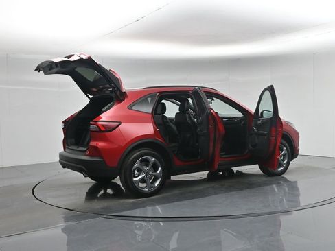 Used 2025 Ford Escape ST-Line Select image 6