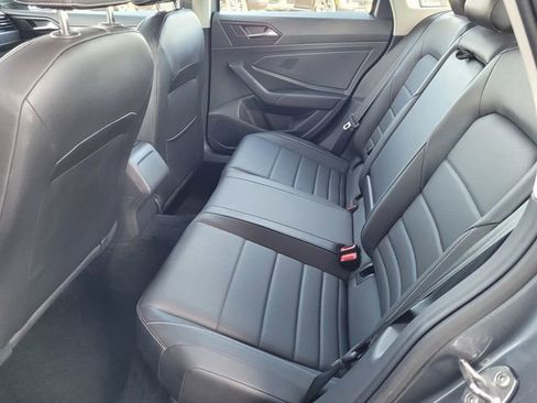Used 2024 Volkswagen Jetta SE FWD image 18