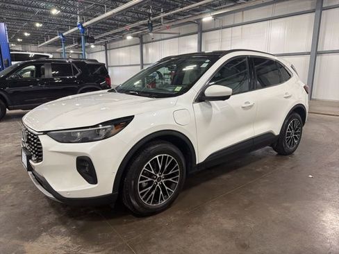 Used 2024 Ford Escape Base w/ PHEV Premium Package image 2