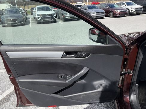 Used 2013 Volkswagen Passat 2.5 SE image 13