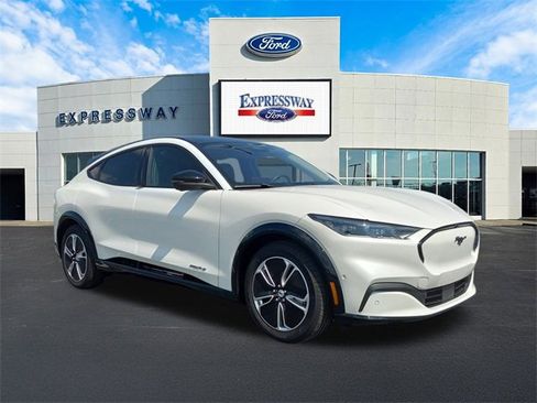 Used 2023 Ford Mustang Mach-E Premium image 4