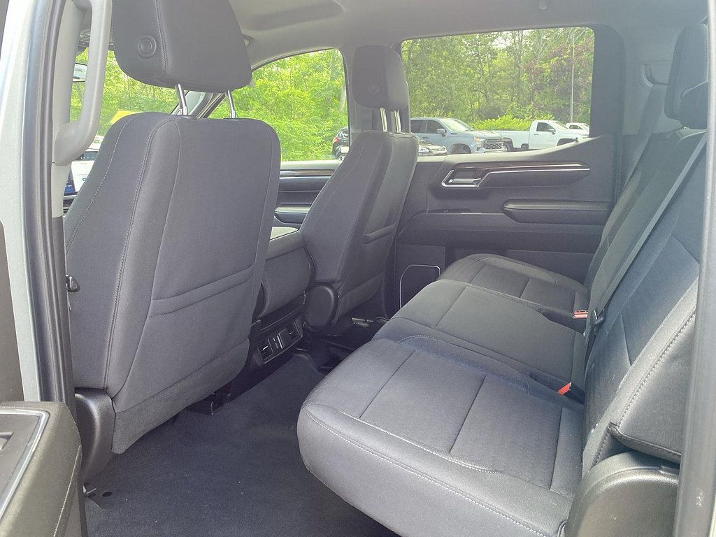 Used 2023 Chevrolet Silverado 1500 LT AWD/4WD image 18