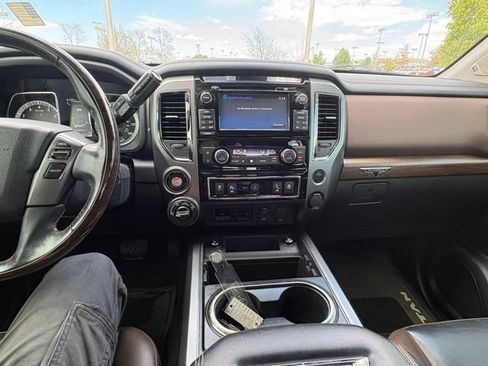 Used 2018 Nissan Titan Platinum Reserve w/ Platinum Utility Package AWD/4WD image 17