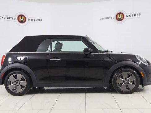 Used 2022 MINI Cooper Convertible image 2