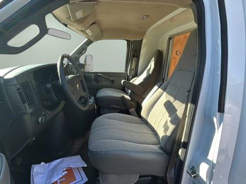 New 2025 Chevrolet Express 3500 w/ Power Convenience Package image 19