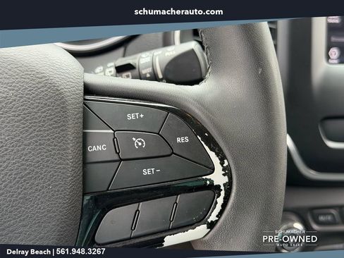 Used 2020 Jeep Cherokee Latitude Plus FWD image 24