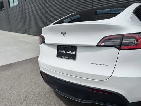 Used 2021 Tesla Model Y Long Range AWD/4WD image 38