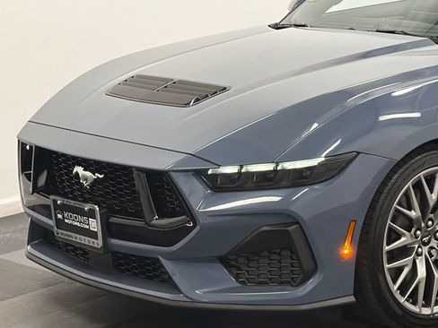 Used 2025 Ford Mustang GT Premium RWD image 2