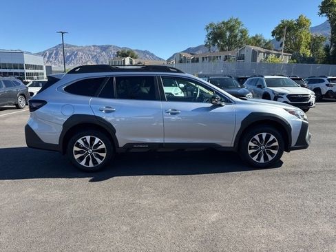 Used 2025 Subaru Outback Limited w/ Popular Package #2 image 2