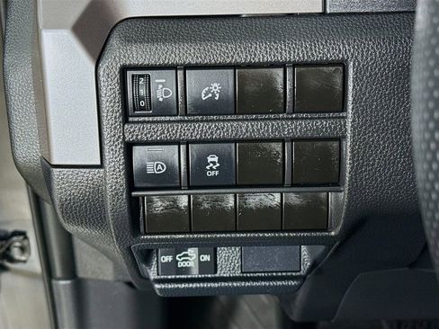 Certified 2024 Toyota Tacoma TRD Off-Road AWD/4WD image 12