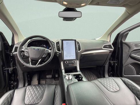 Certified 2024 Ford Edge Titanium AWD/4WD image 18
