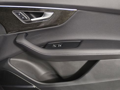 New 2026 Audi Q7 3.0T Premium Plus image 9