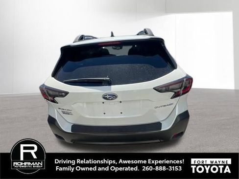Used 2024 Subaru Outback Premium AWD/4WD image 3