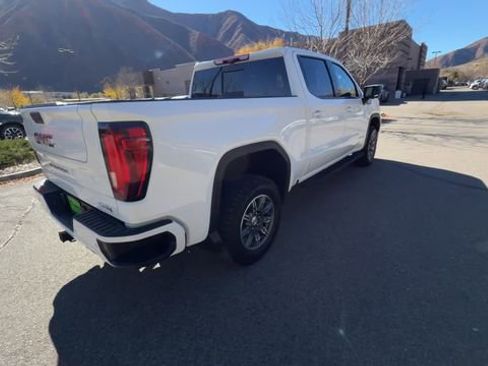 Used 2024 GMC Sierra 1500 AT4 w/ Technology Package image 8