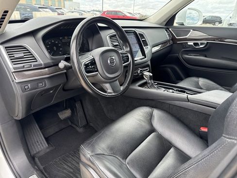 Used 2019 Volvo XC90 T6 Momentum w/ Protection Package Premier AWD/4WD image 10