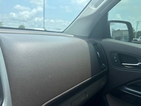 Used 2015 GMC Canyon SLT AWD/4WD image 12