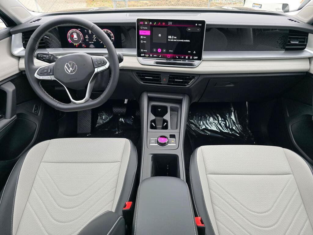 New 2026 Volkswagen Tiguan SE AWD/4WD image 18