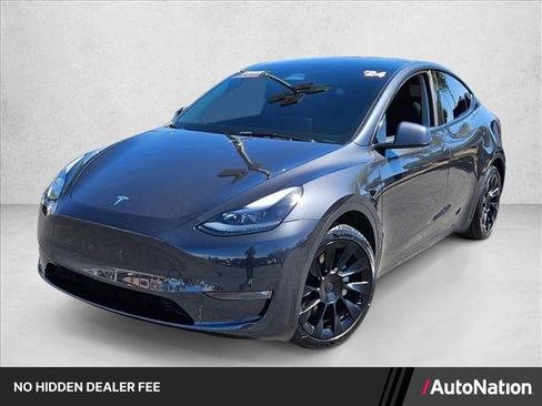 Used 2024 Tesla Model Y Long Range AWD/4WD image 1