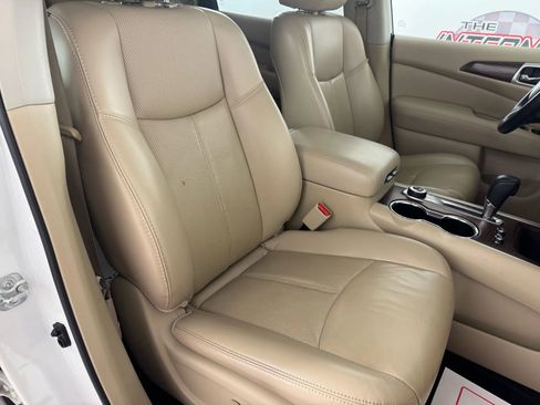 Used 2018 Nissan Pathfinder Platinum image 39