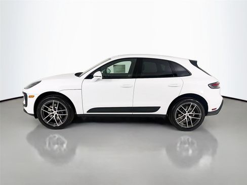 New 2026 Porsche Macan AWD/4WD image 2