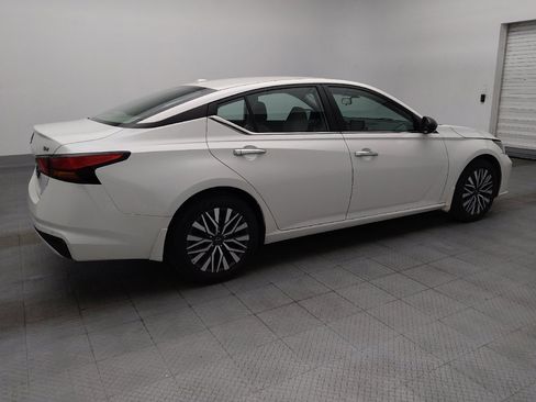 Used 2024 Nissan Altima 2.5 SV FWD image 10