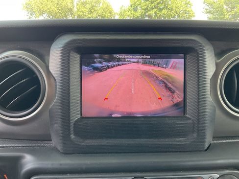 Used 2023 Jeep Wrangler Unlimited Sport AWD/4WD image 29