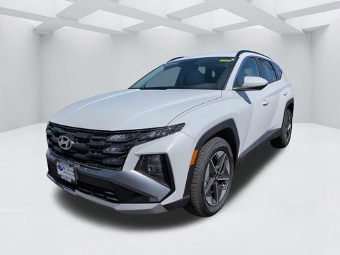 Certified 2025 Hyundai Tucson SEL image 9