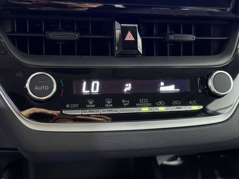 Used 2024 Toyota Corolla LE FWD image 21
