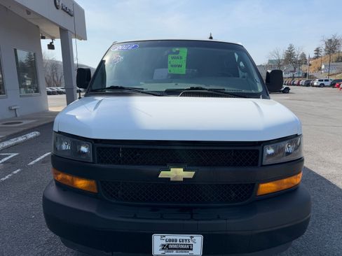 Used 2022 Chevrolet Express 3500 image 4
