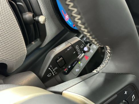 Certified 2025 MINI Cooper 2-Door Hardtop image 15