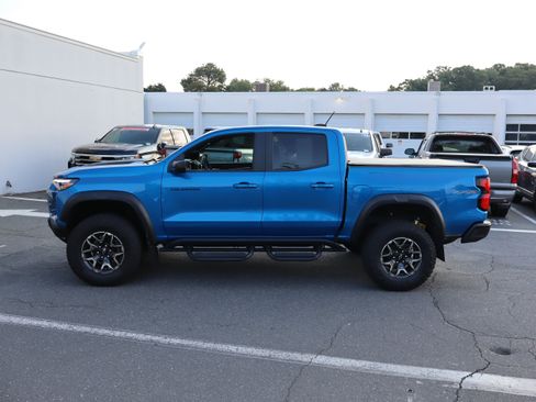 Used 2024 Chevrolet Colorado ZR2 w/ ZR2 Convenience Package III AWD/4WD image 7