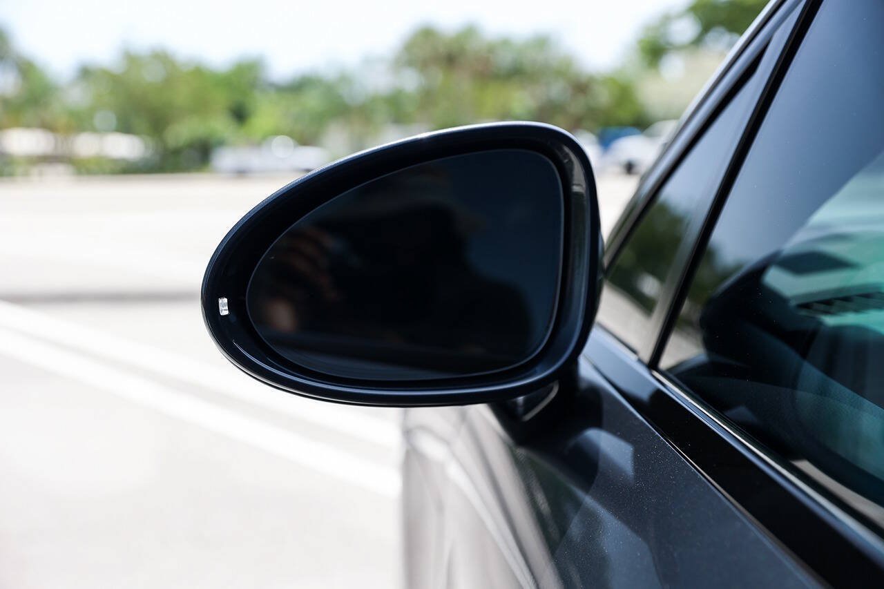 Used 2022 Porsche Macan AWD/4WD image 37