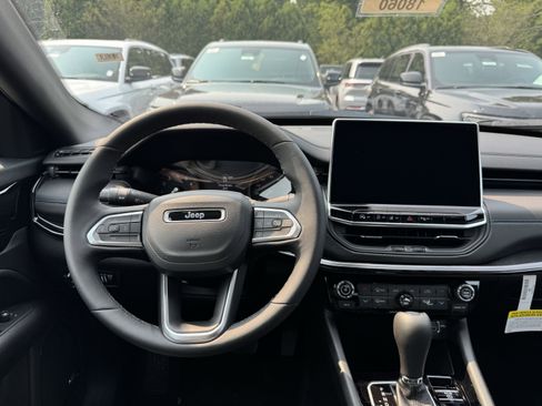 New 2025 Jeep Compass Limited w/ Sun & Sound Group image 12