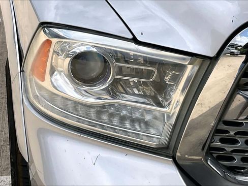 Used 2014 RAM 1500 Laramie w/ Convenience Group AWD/4WD image 27