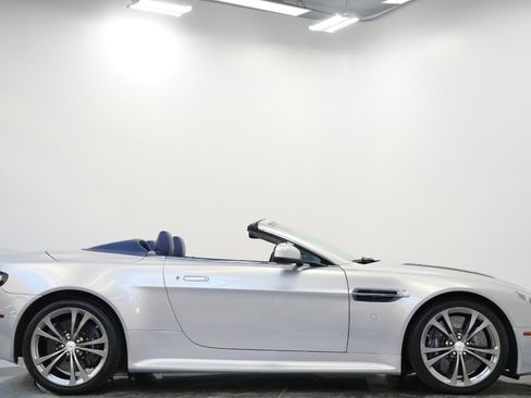 Used 2017 Aston Martin V12 Vantage S RWD image 60