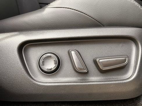 Certified 2025 Toyota 4Runner Limited image 30