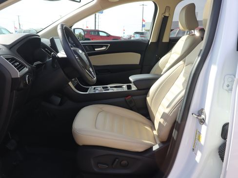 Used 2024 Ford Edge SEL w/ Convenience Package AWD/4WD image 9
