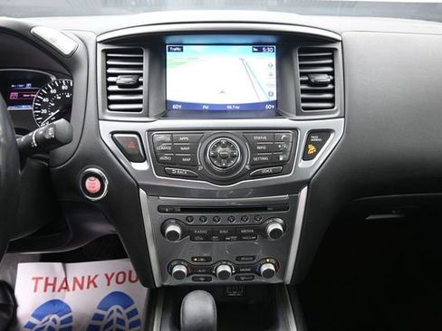 Used 2018 Nissan Pathfinder SL AWD/4WD image 12