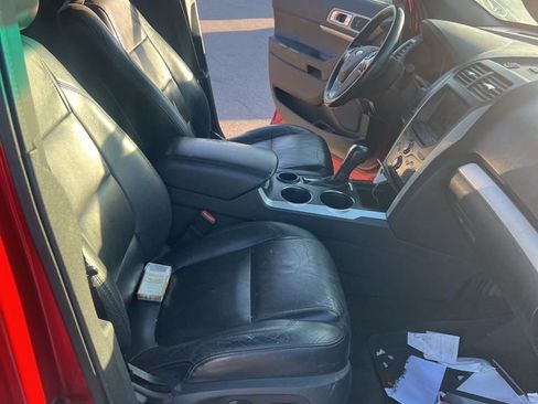 Used 2011 Ford Explorer XLT w/ 202A Rapid Spec Order Code image 12